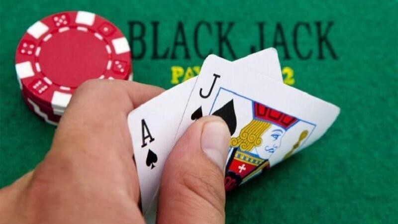 Mẹo chơi Blackjack là phải nhớ bài